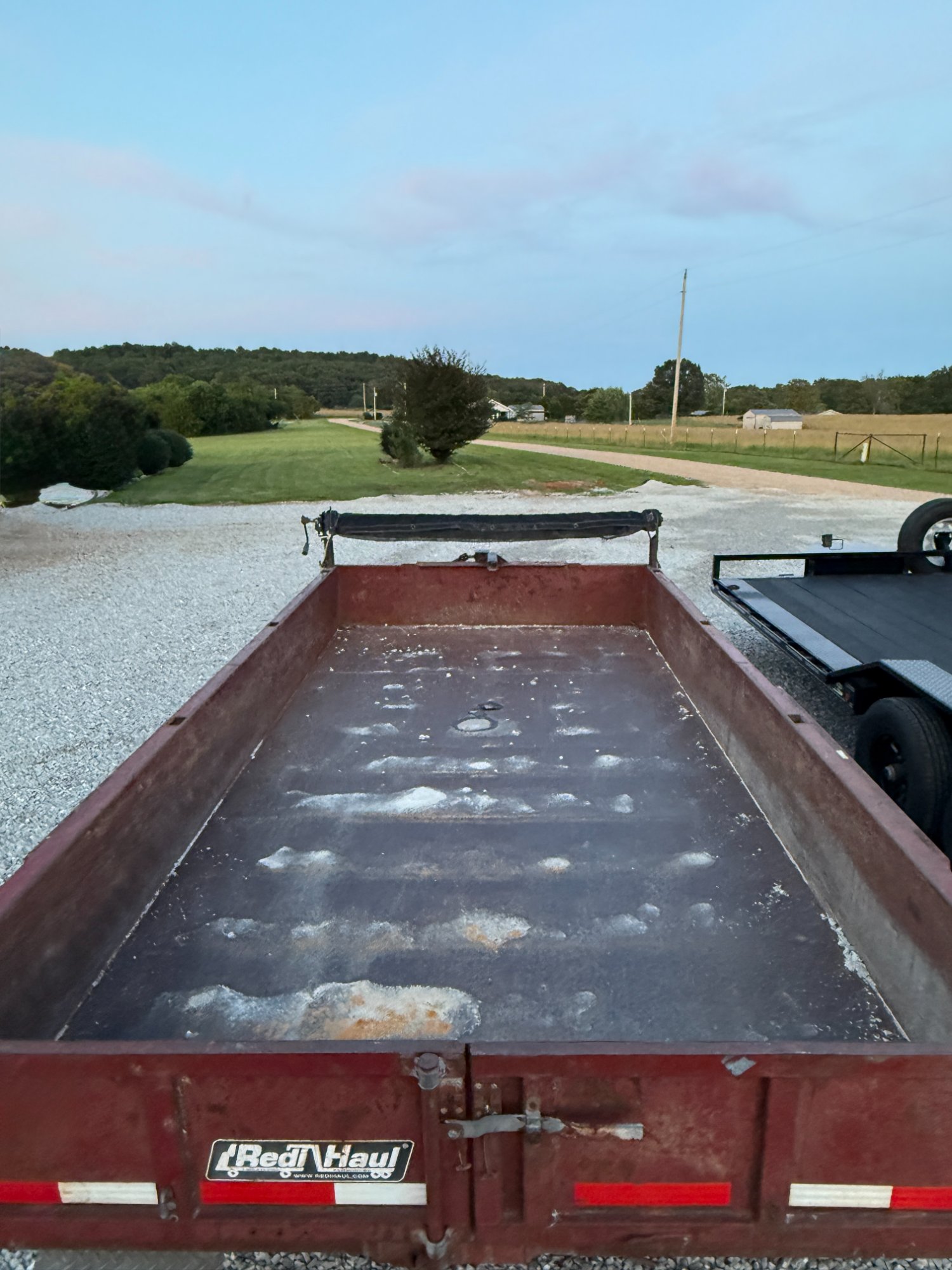 Dump trailer interior